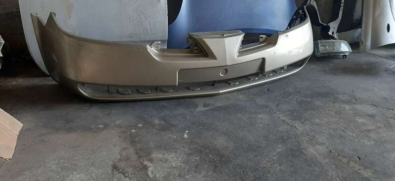 NİSSAN RALLY RAİD 4X4 ÇIKMA YEDEK ÖN TAMPON_F42